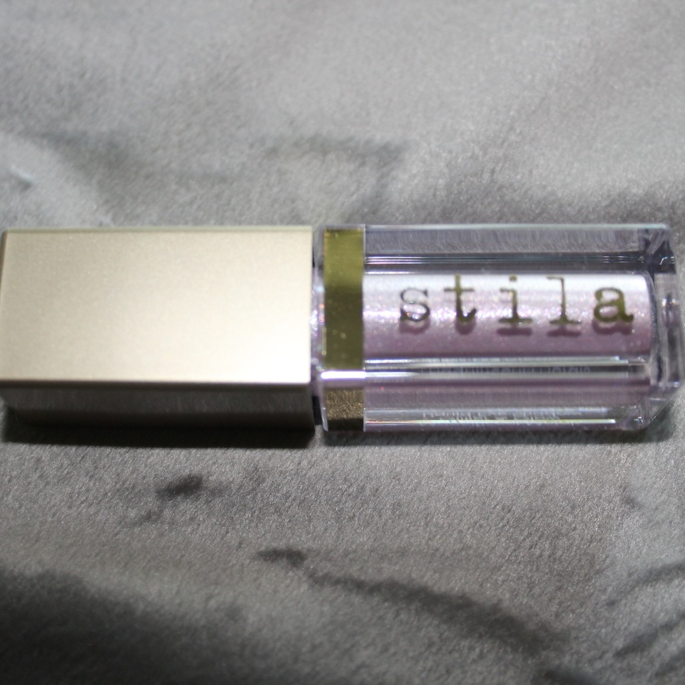 Stila Glitter & Glow Liquid Eyeshadow in Perlina